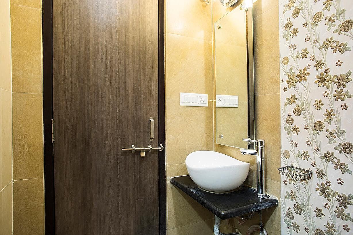 Hotel Vishala's - The Raj Kesar Regency Terrace Room 4