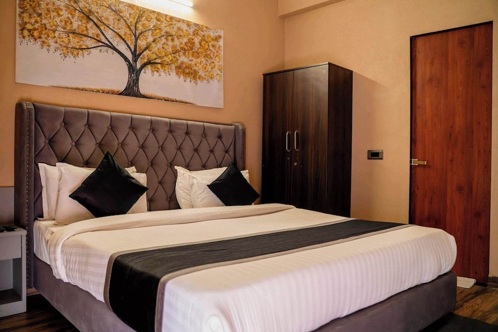 The Divine Hills Resort Udaipur Deluxe Room 10