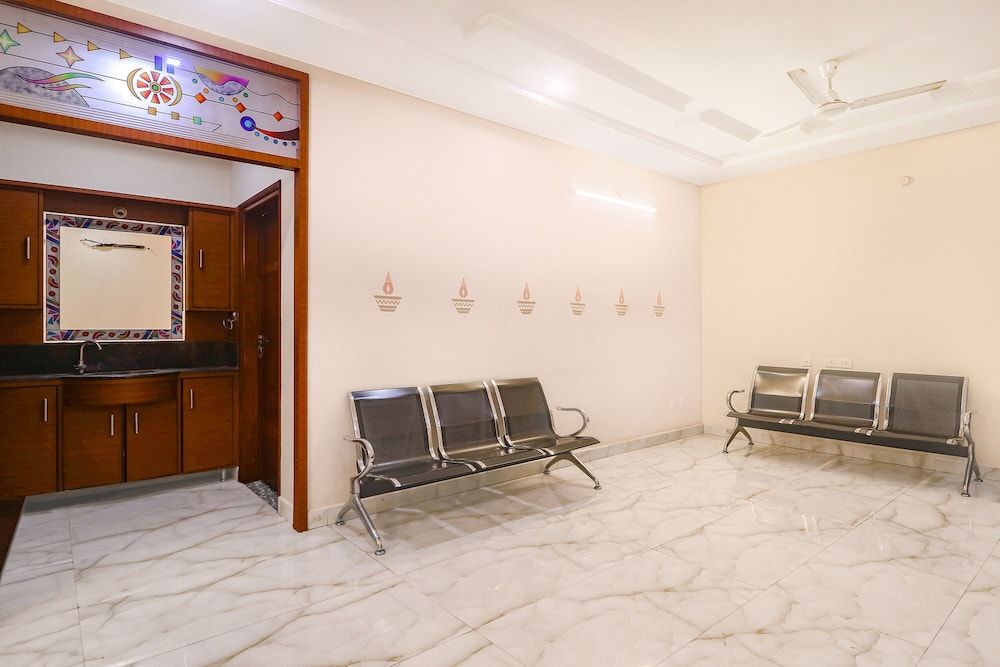 undefined FabHotel Golden Gate 3