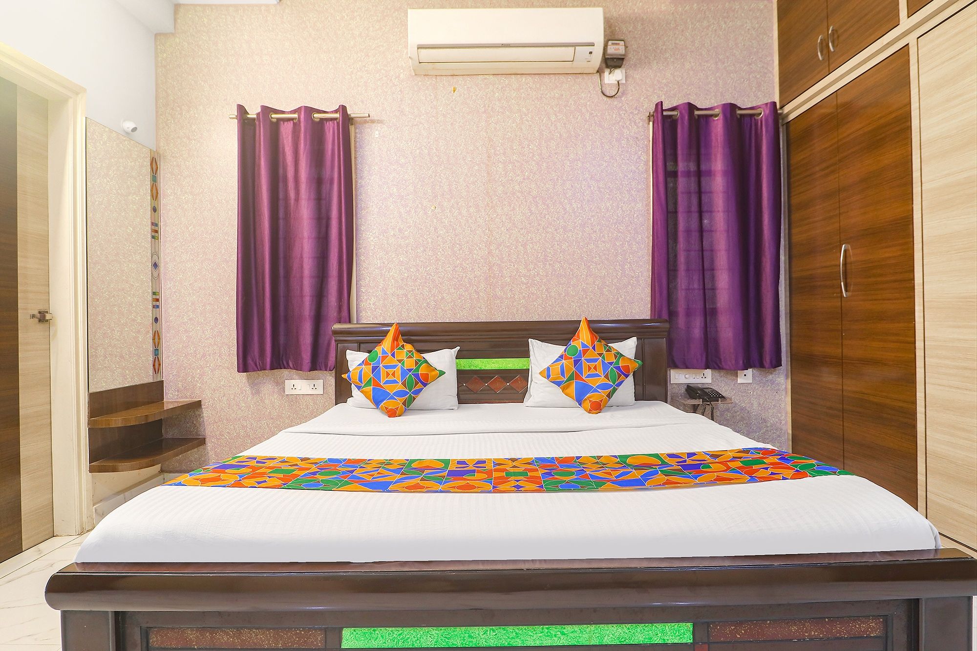 FabExpress Golden Gate Deluxe Room 12