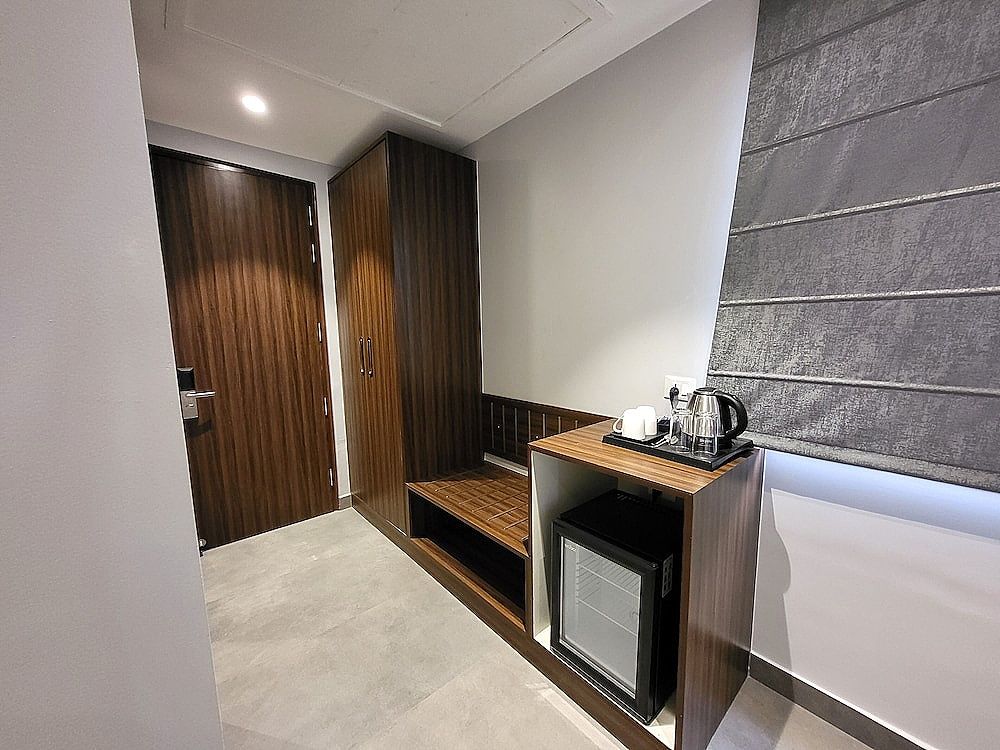 Belvedere Suites Deluxe Double Room 5