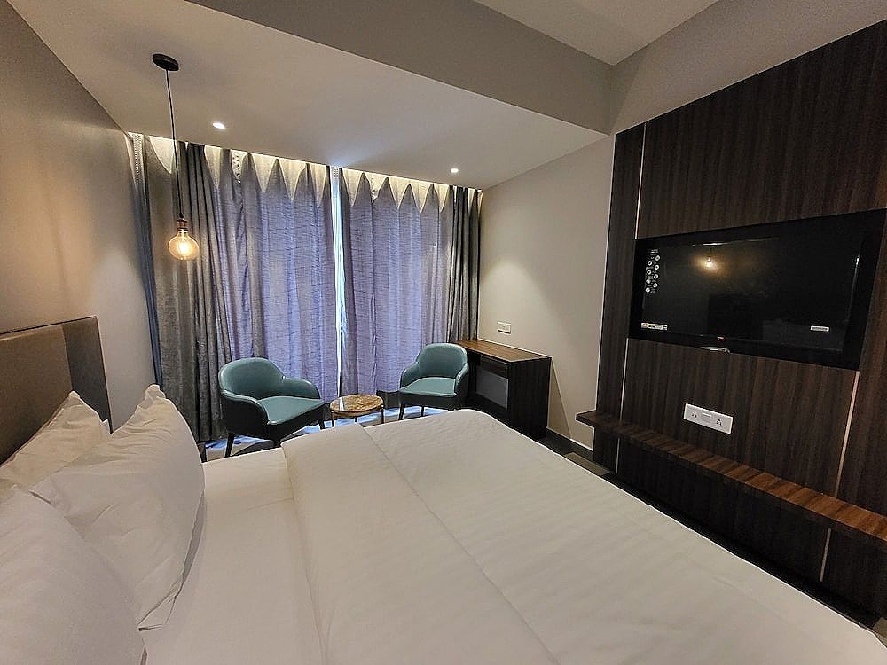 Belvedere Suites Deluxe Double Room