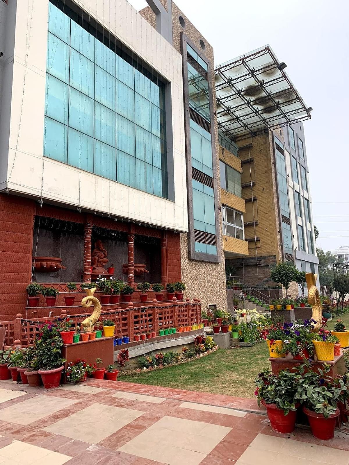 undefined Hotel Lake View Grand 9