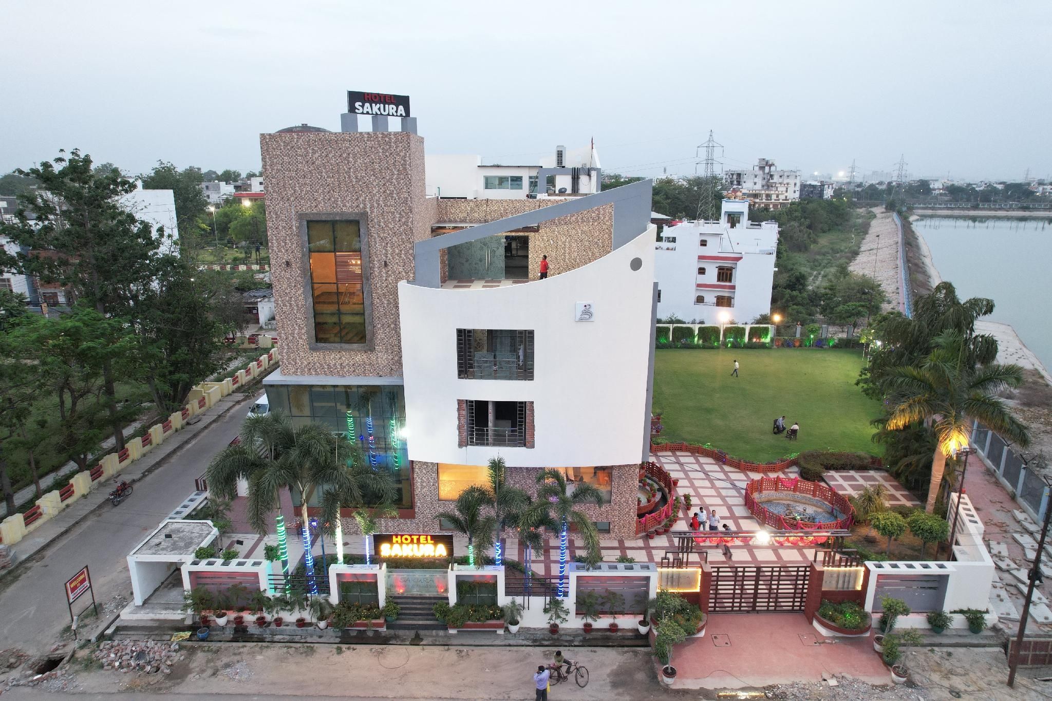 undefined Hotel Lake View Grand 2