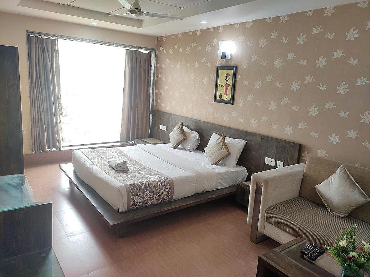 undefined Hotel Lake View Grand 5