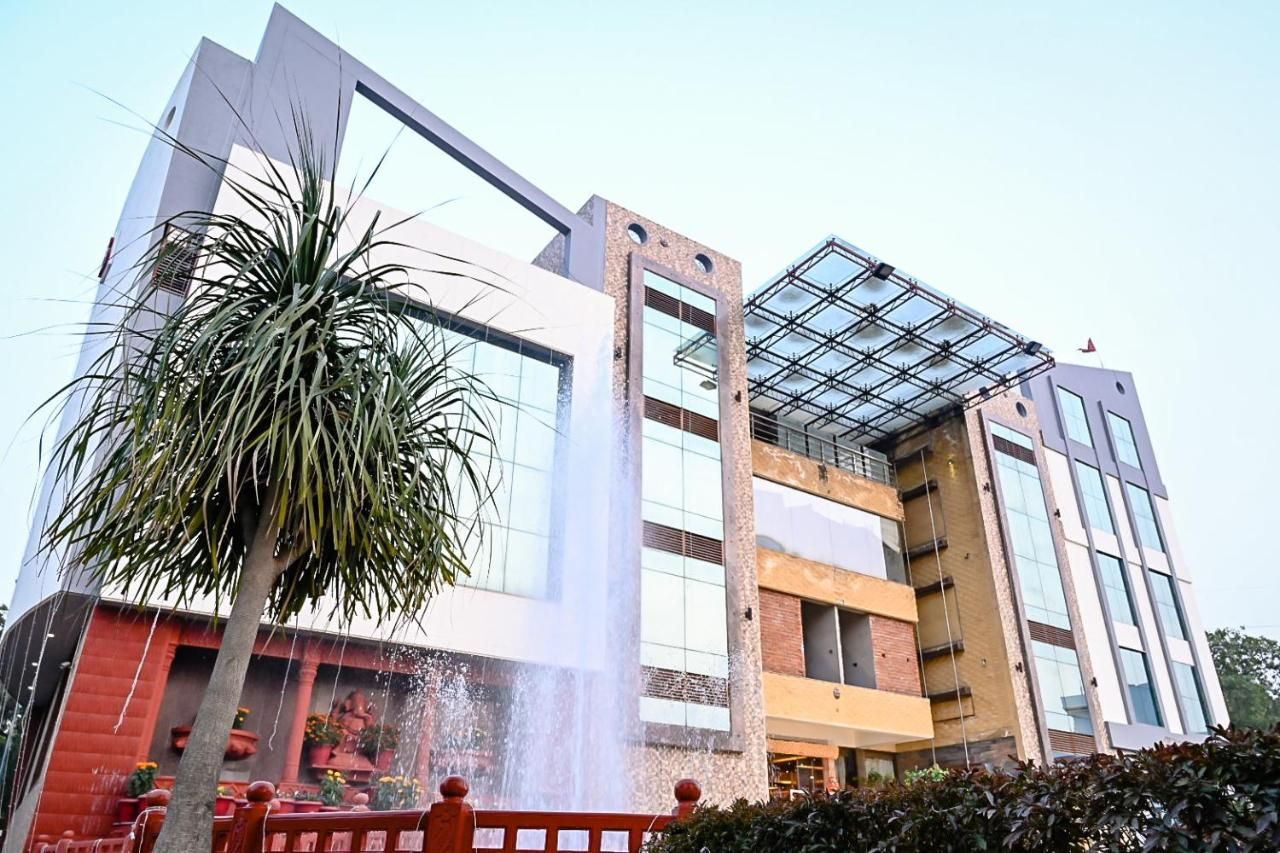 undefined Hotel Lake View Grand 6