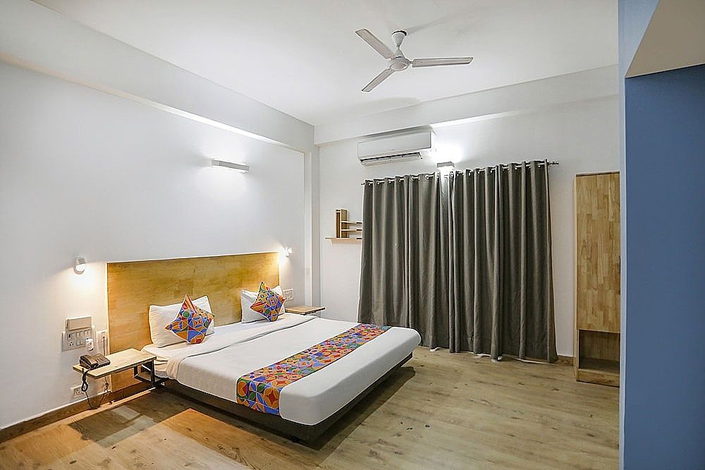 FabHotel F9 H Block Sector 51 Deluxe Room 7