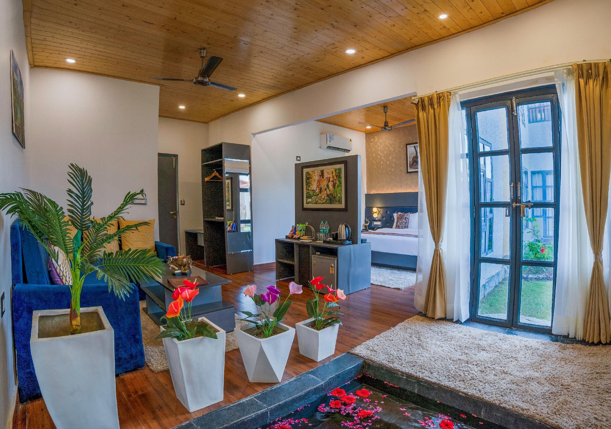 Cottage with Plunge Pool