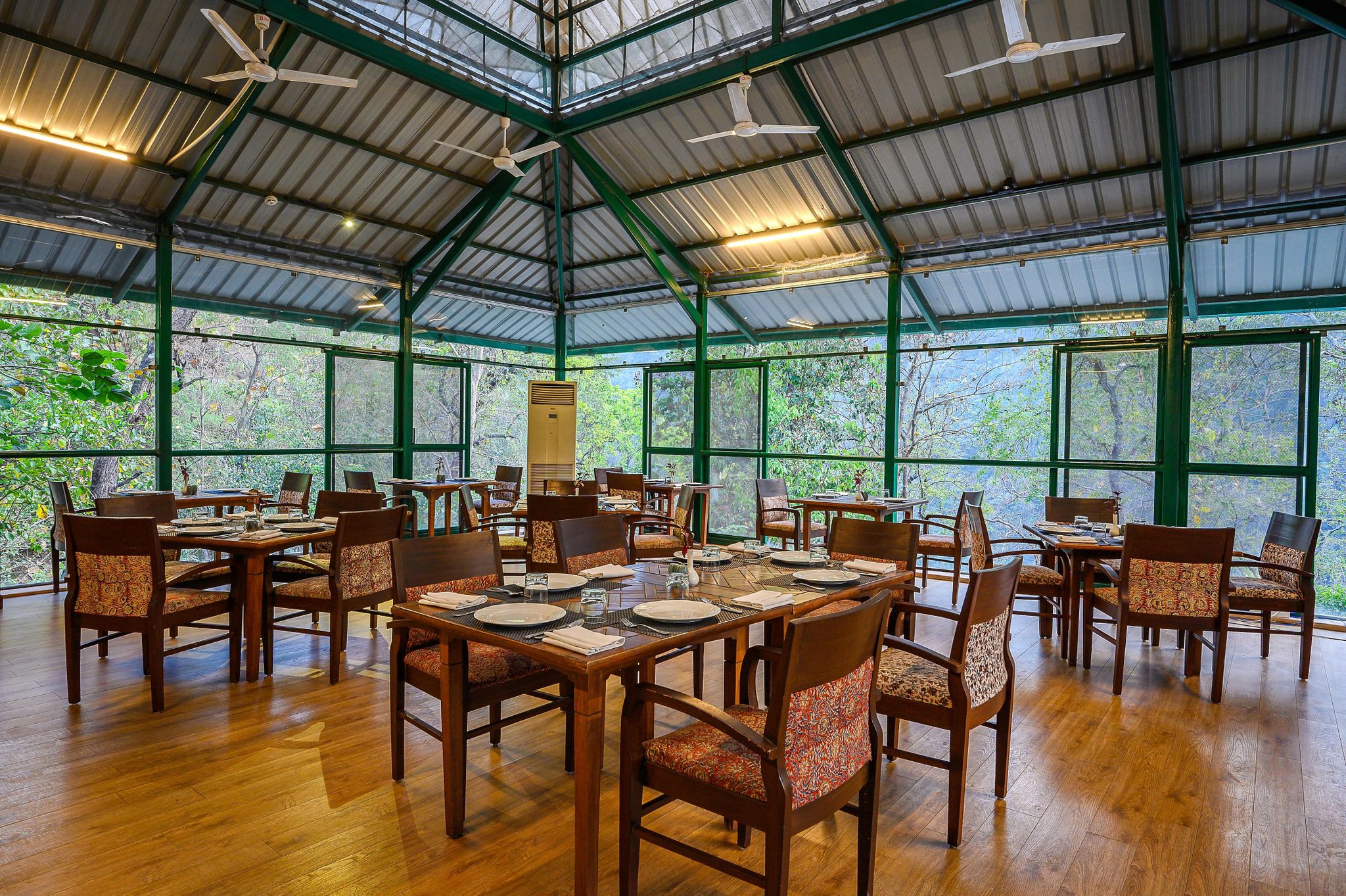 undefined Neemranas Glasshouse on the Ganges 3