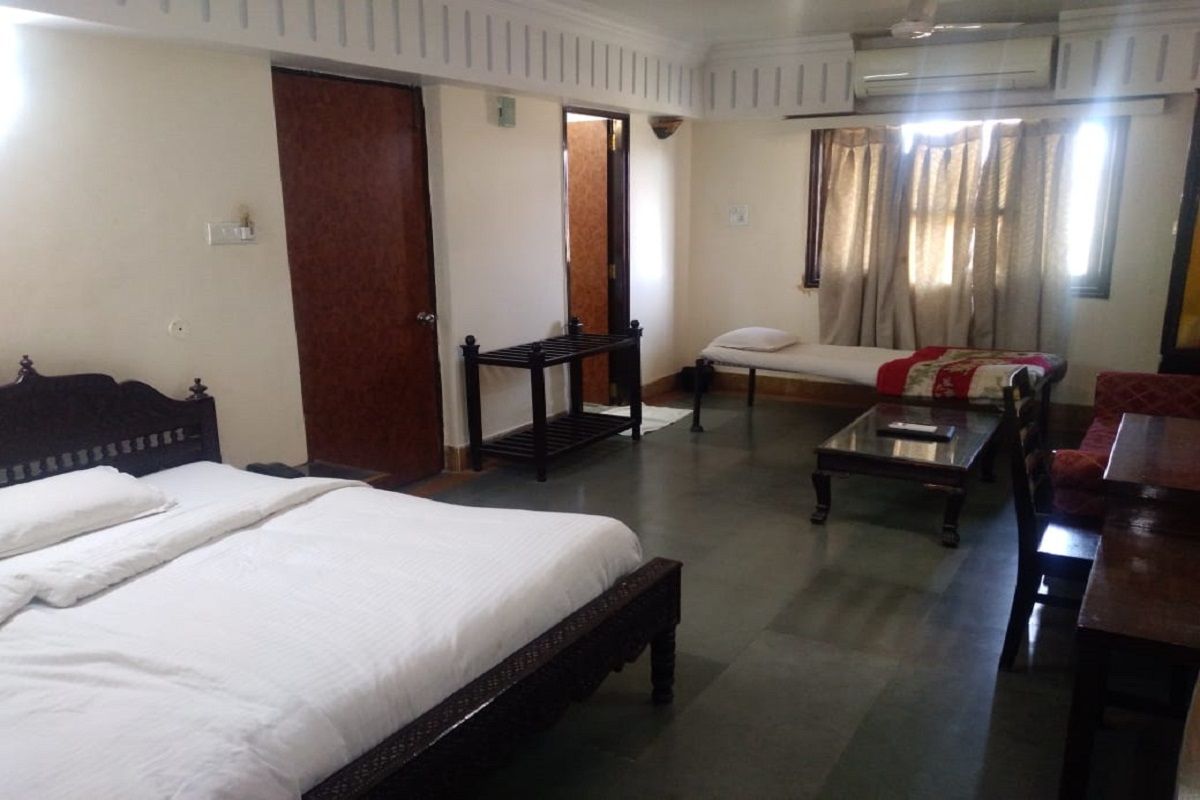 Mahadev Palace Deluxe Room 4