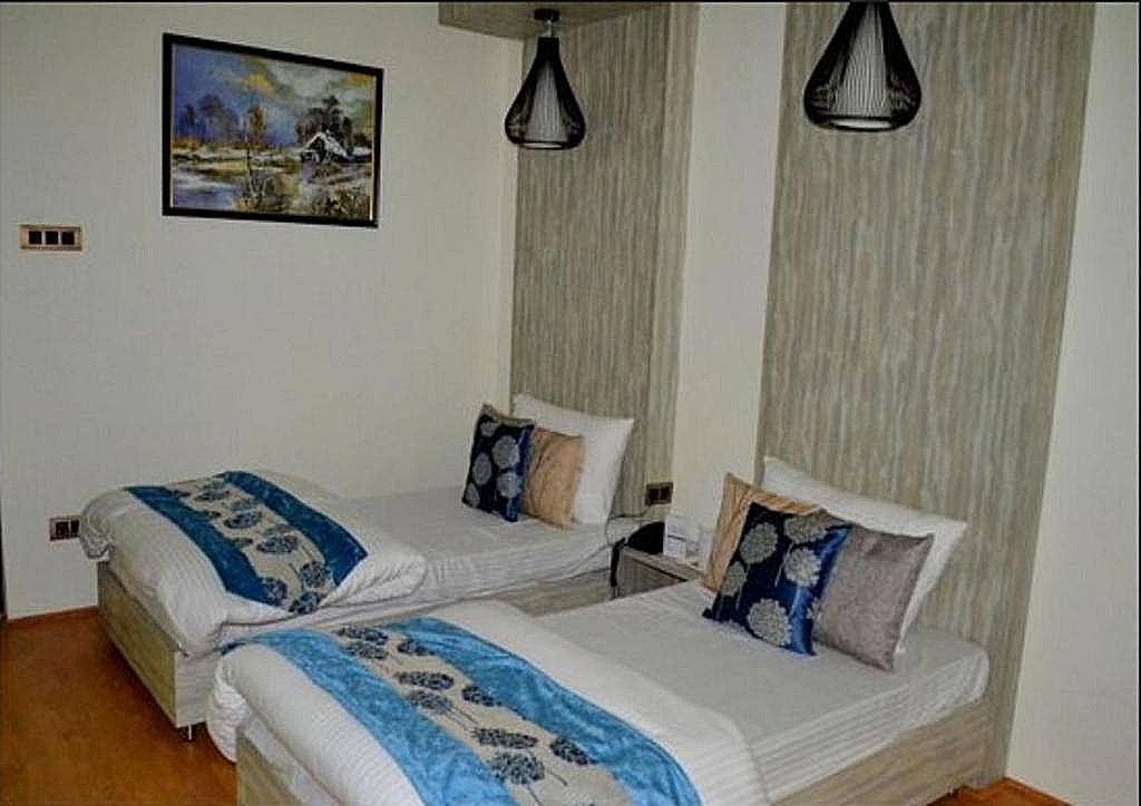 Hotel Green Leaf Deluxe Double or Twin Room 6