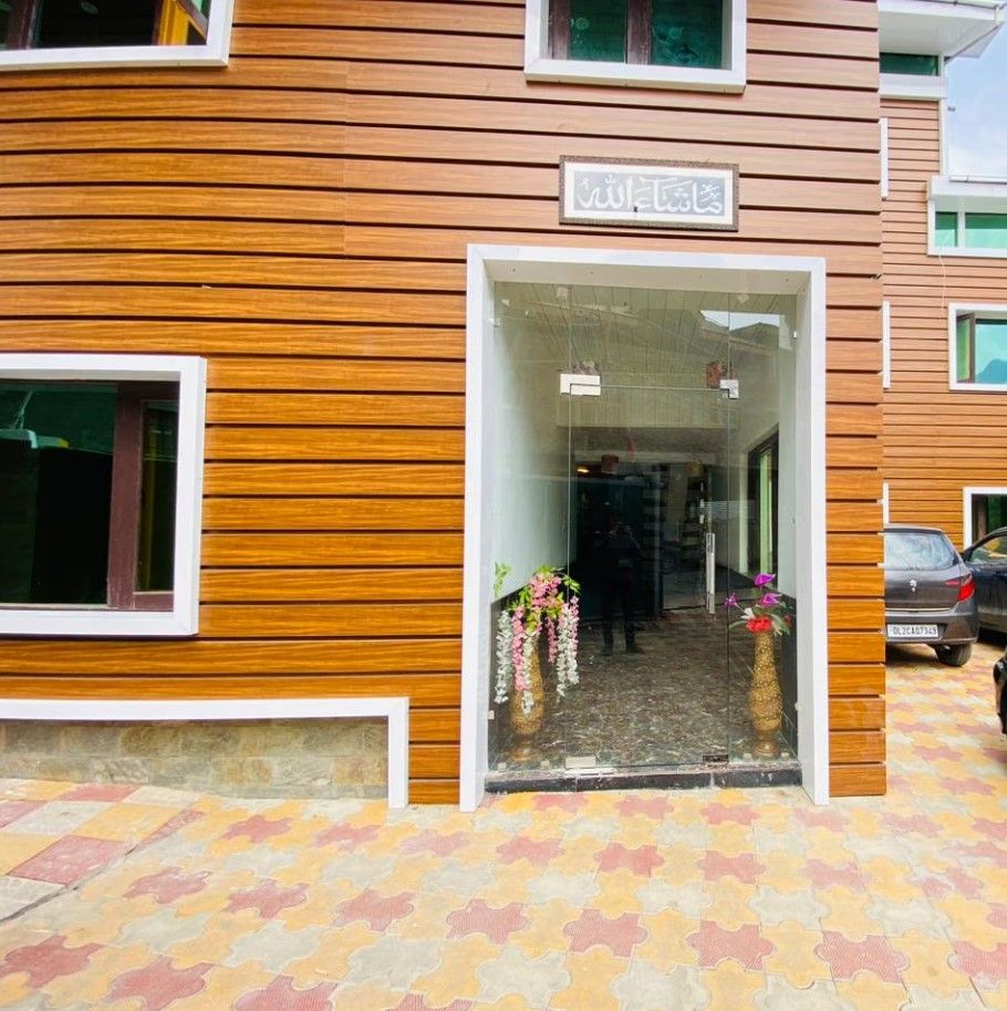 undefined Hotel Silver Inn 2