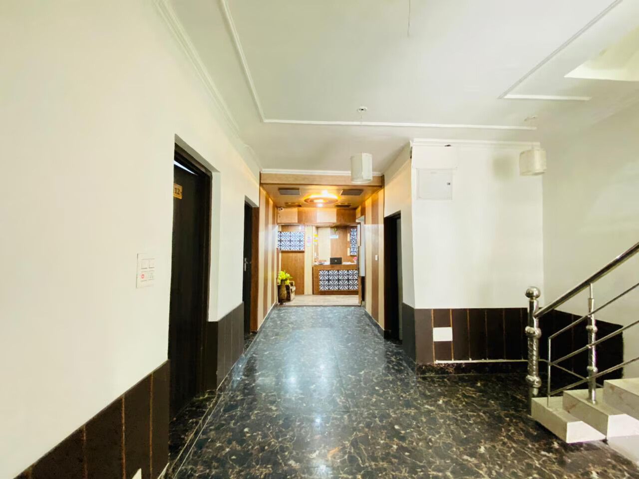 undefined Hotel Silver Inn 4