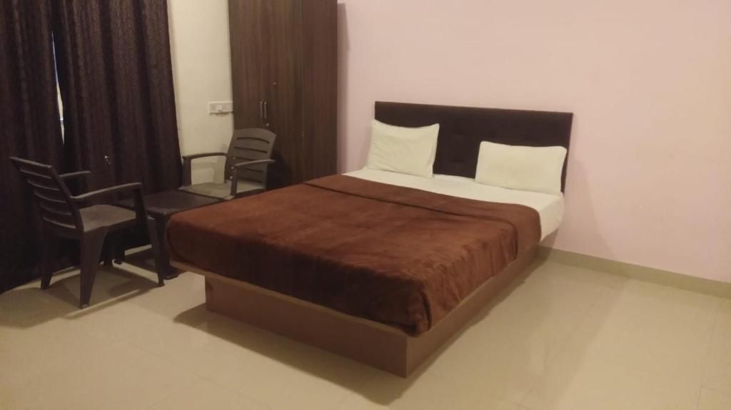 Serenity by Devansh Pool View Deluxe Double Room AC 2