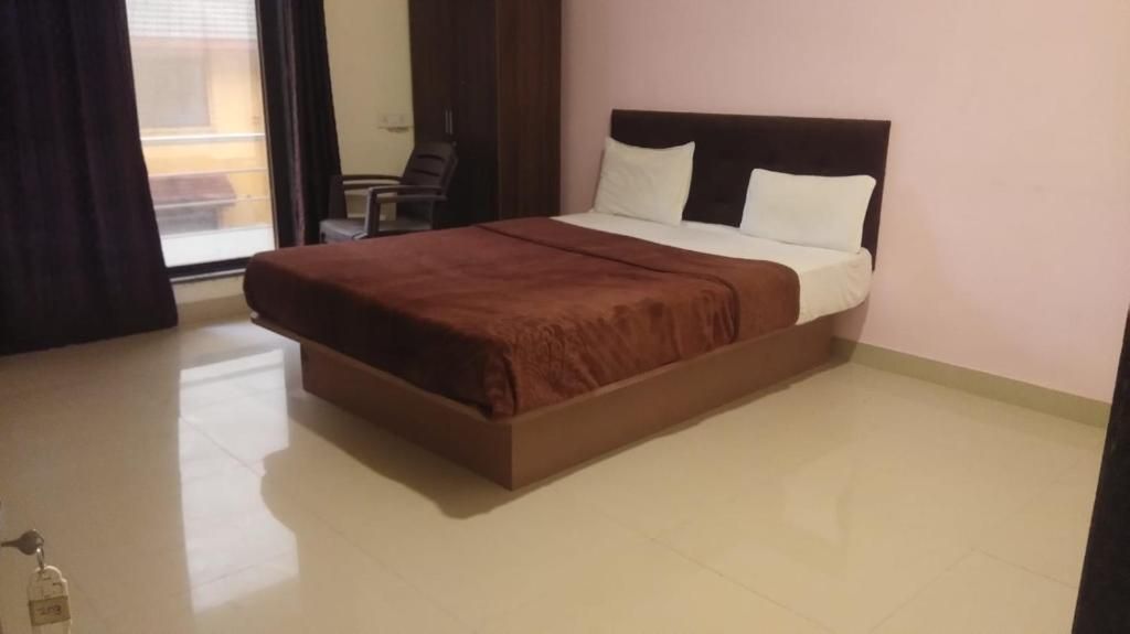 Serenity by Devansh Pool View Deluxe Double Room AC 3