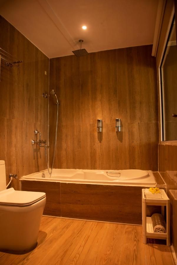 The Woods Resort Luxury Cottage 2