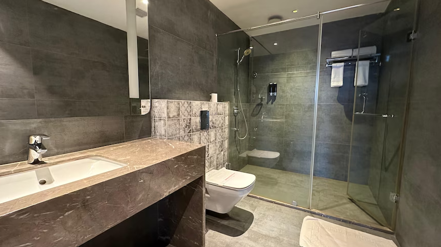 Hotel The Sea View, Mangalore EXECUTIVE DELUXE ROOM