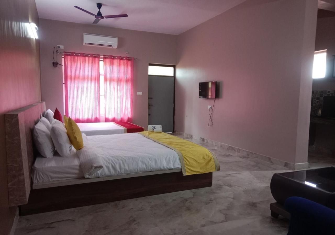 Executive Family Room