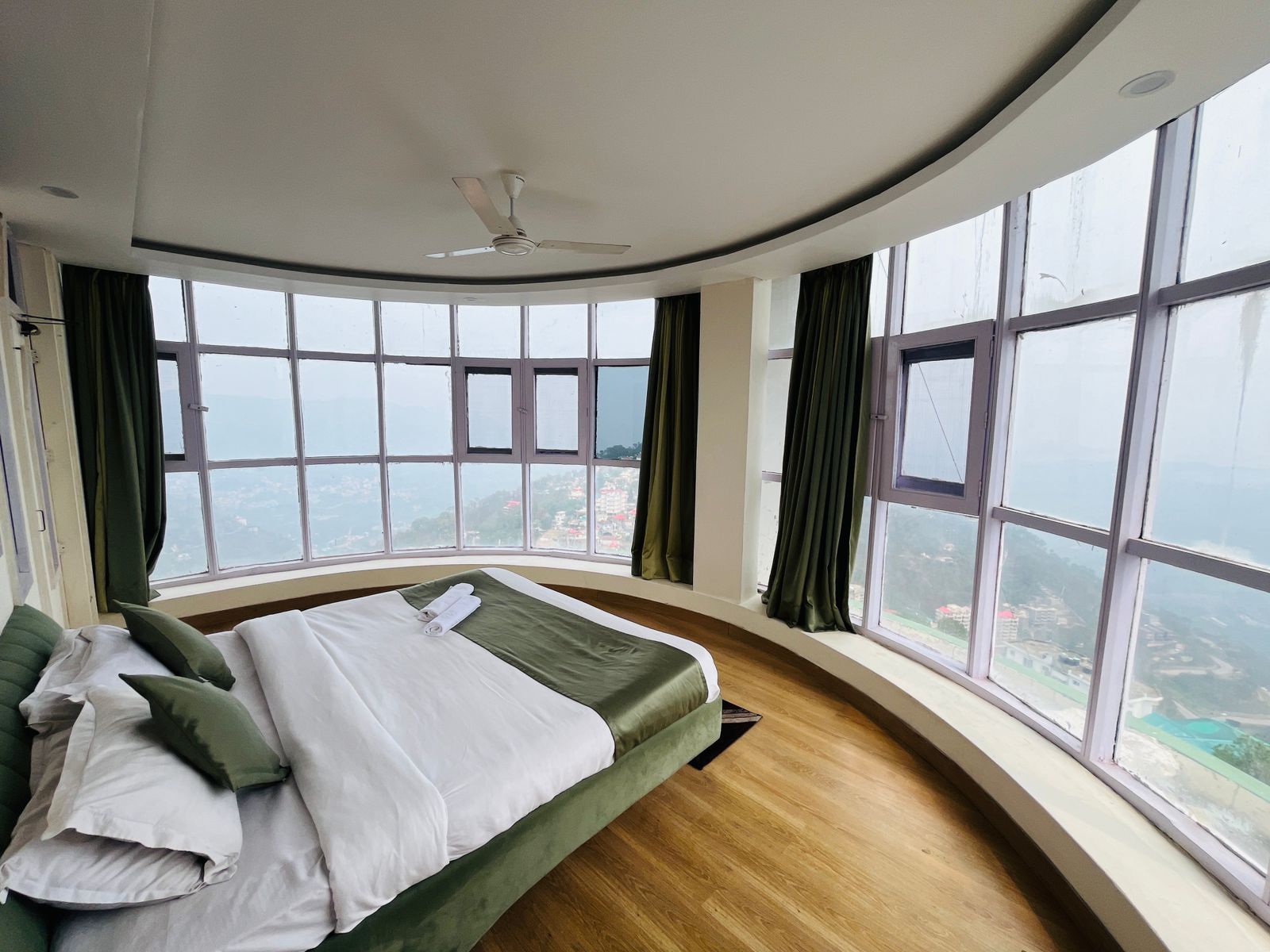 Luxury Suite