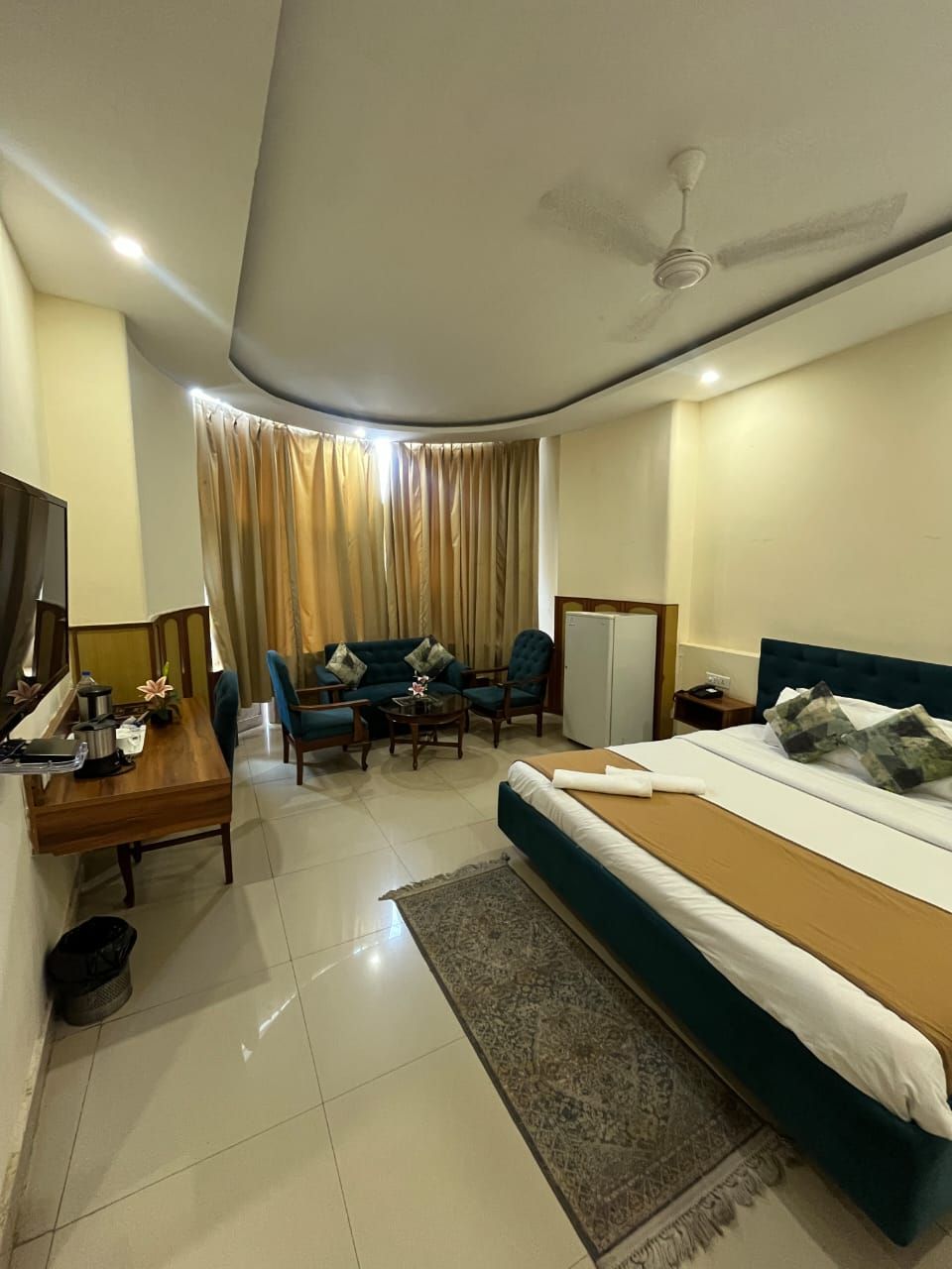 Hotel Barog Heights Deluxe Room 4