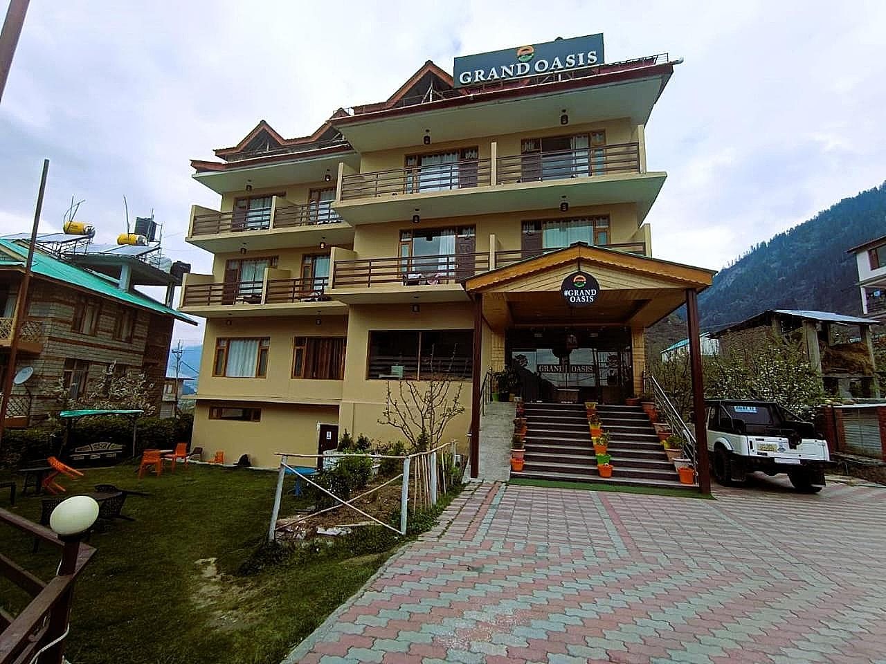 Hotel Grand Oasis