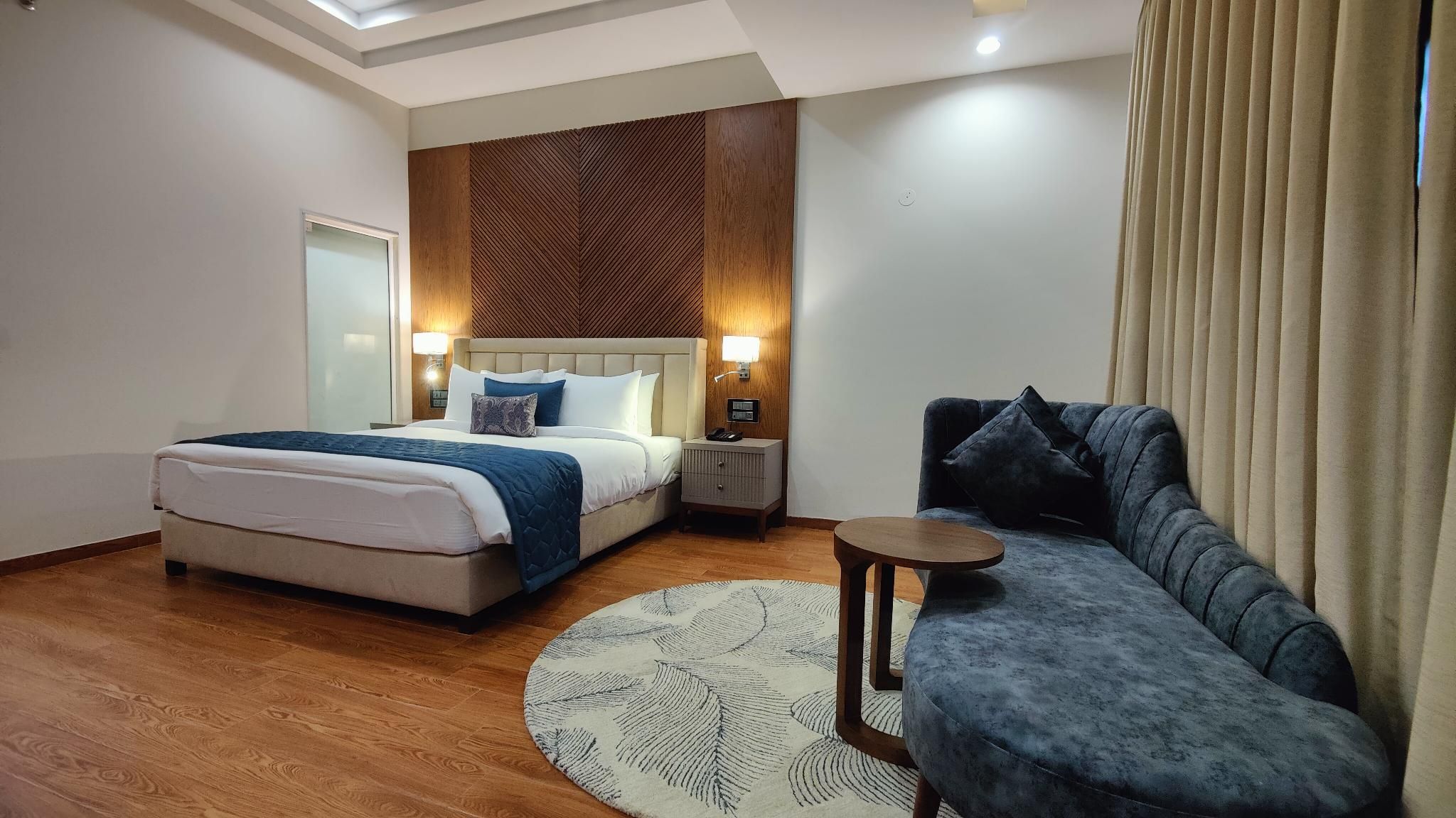 Kaithal Resort - Kasauli Premium Rooms With Balcony and Mountain View 2