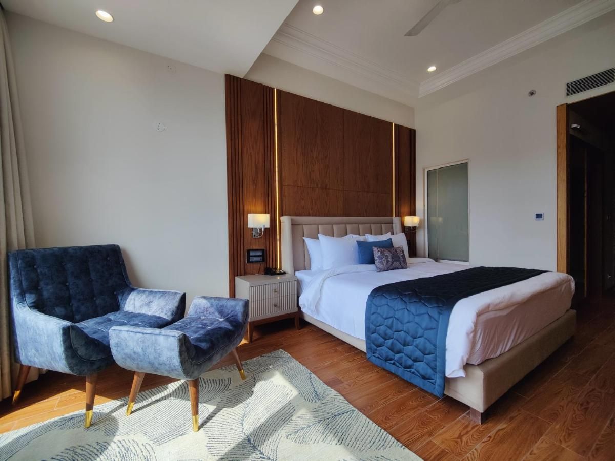 Attic Rooms With Mountain View