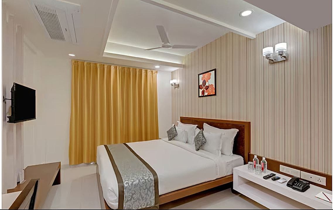 Click Collection Jaipur ( Sindhi Camp ) Deluxe Room  3