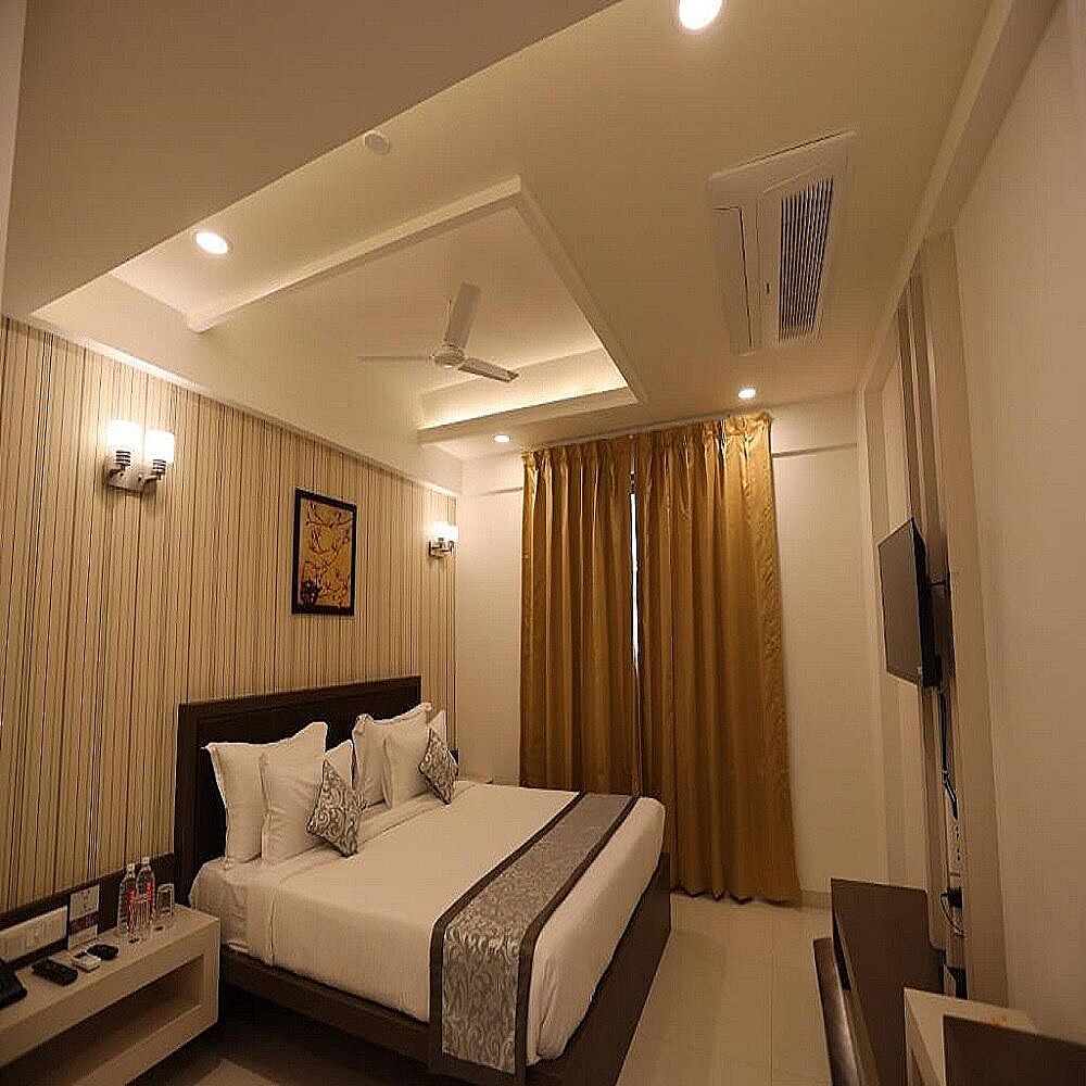 Click Collection Jaipur ( Sindhi Camp ) Deluxe Room  14