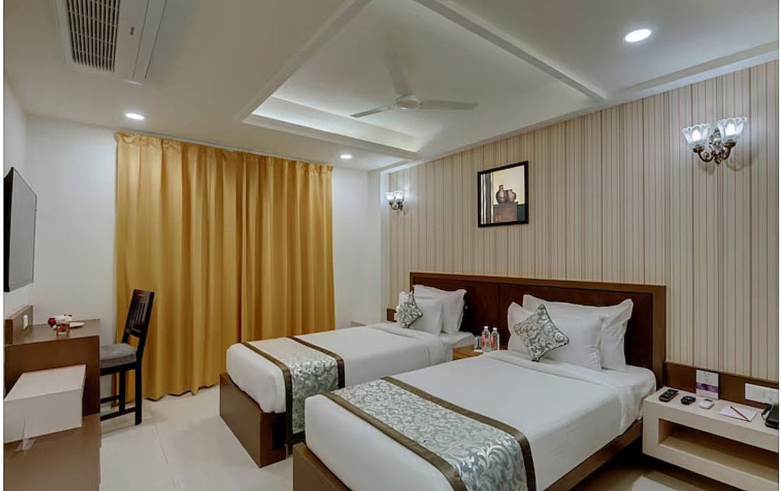Click Collection Jaipur ( Sindhi Camp ) Deluxe Room  5