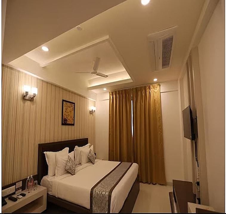 Click Collection Jaipur ( Sindhi Camp ) Deluxe Room  7