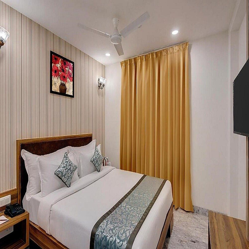 Click Collection Jaipur ( Sindhi Camp ) Deluxe Room  13