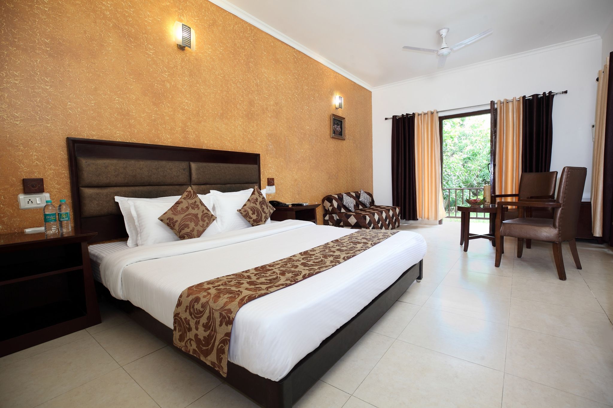Deluxe Double or Twin Room B2B