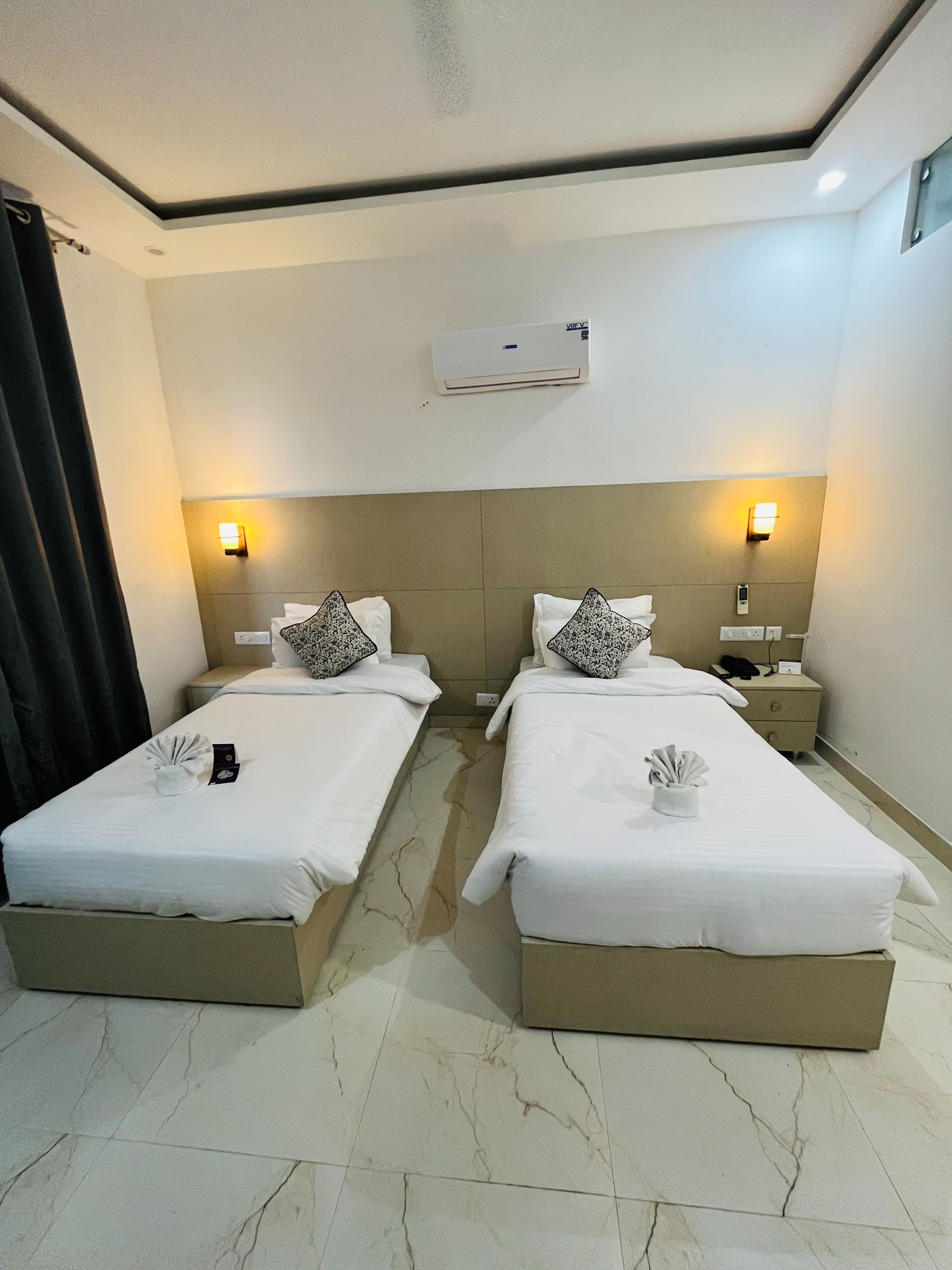 Click Collection The Abode Deluxe Room 2