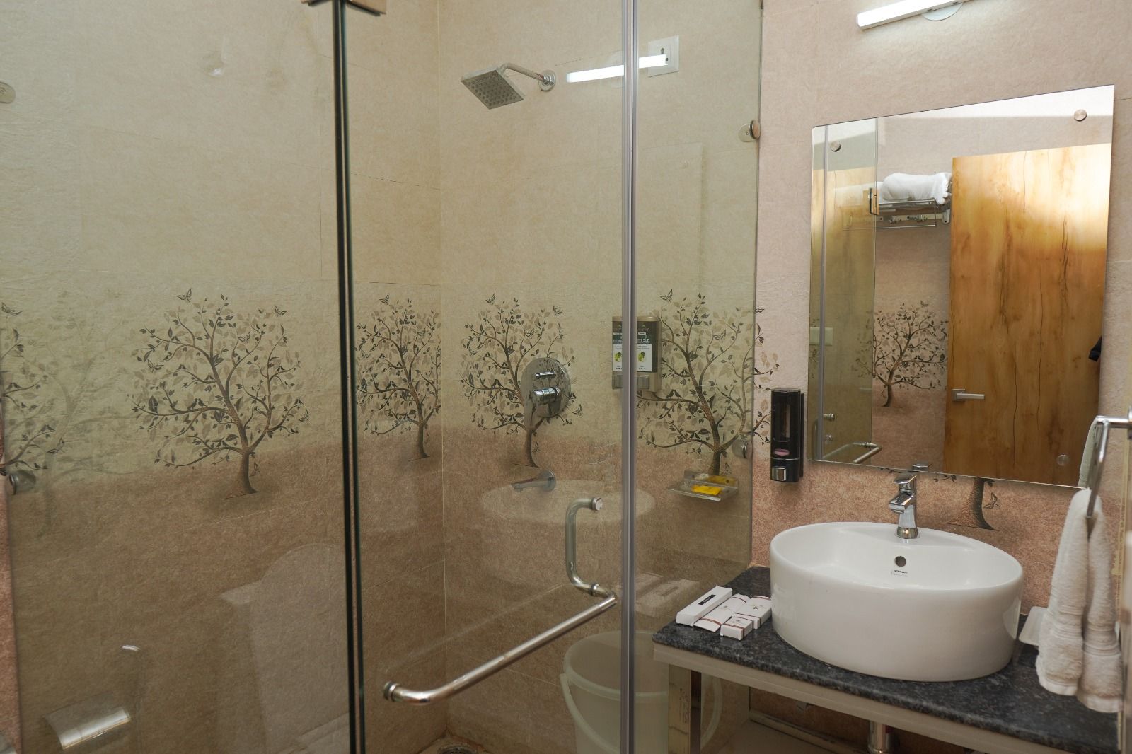 Click Collection The Abode Deluxe Room 7