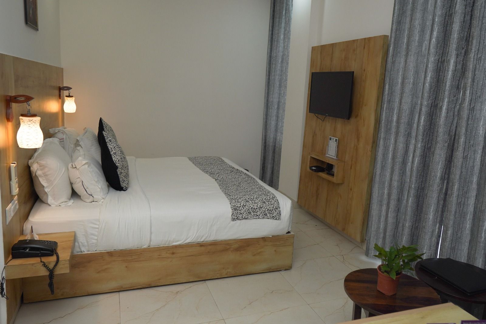 Click Collection The Abode Deluxe Room 3