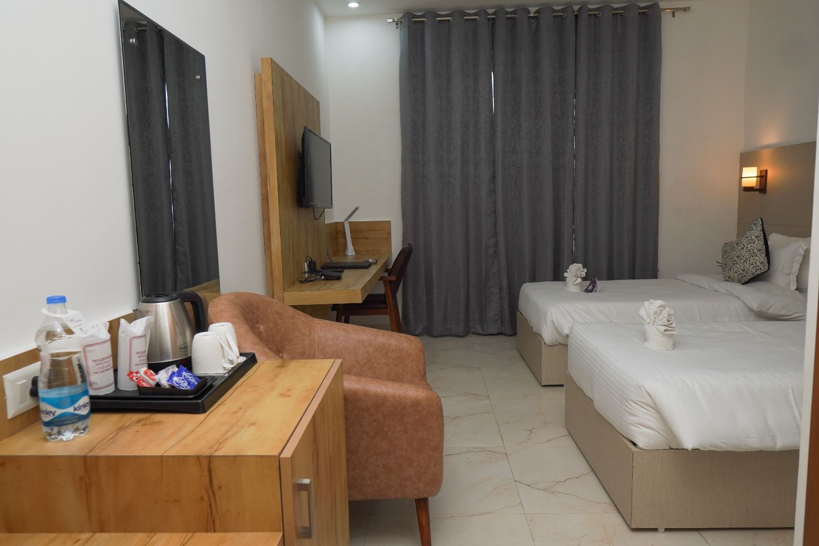 Click Collection The Abode Deluxe Room 6