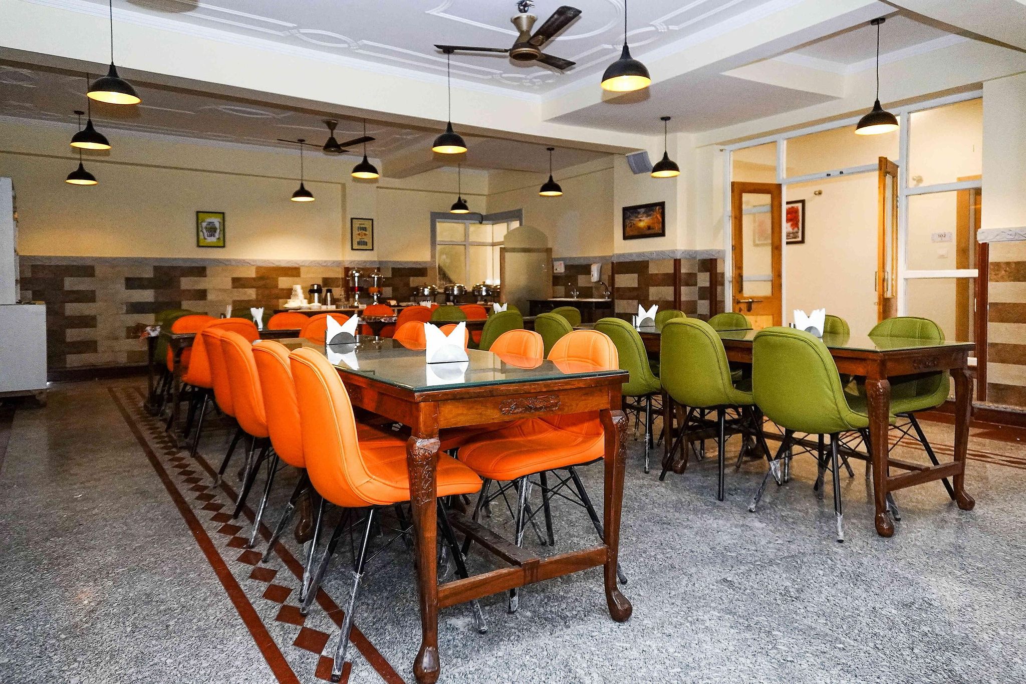 undefined  Click Sunburry Hotel Srinagar 4