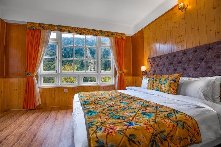 Suite with Mountain View Room