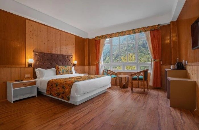 Family Mountain View Room