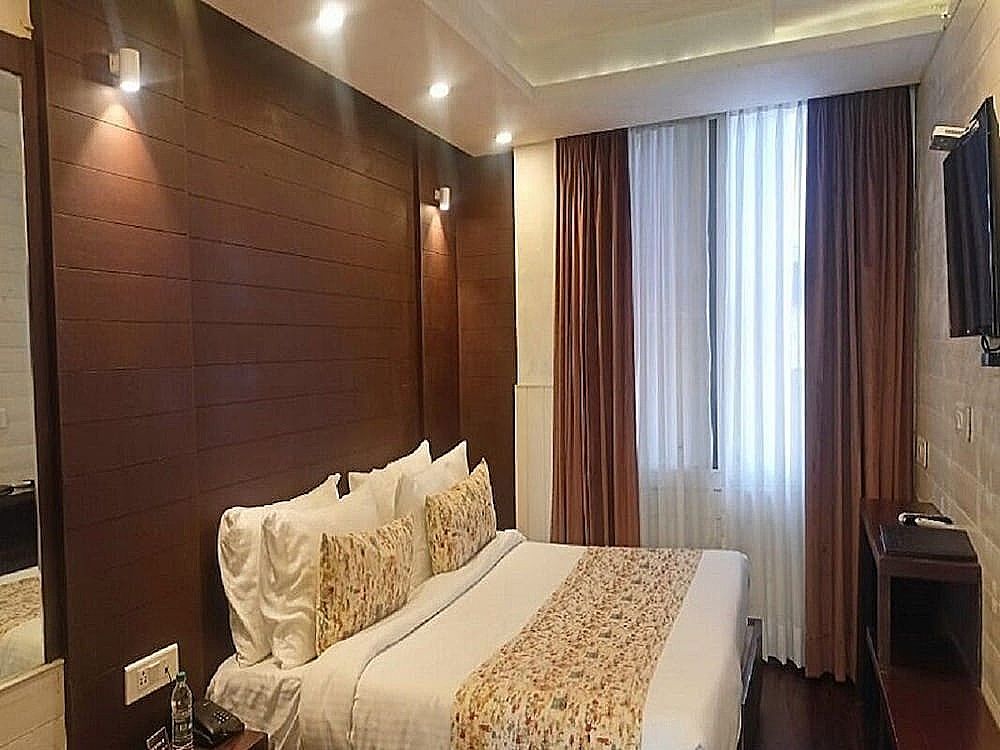 Yashshree Mussoorie Mall Road Deluxe Room 6