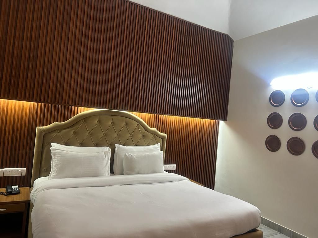 Tivoli Heritage Palace Standard Room 4