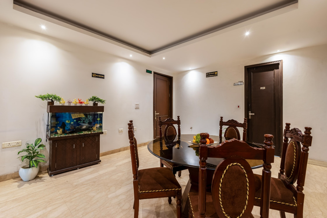 undefined Hotel The Imperio 4