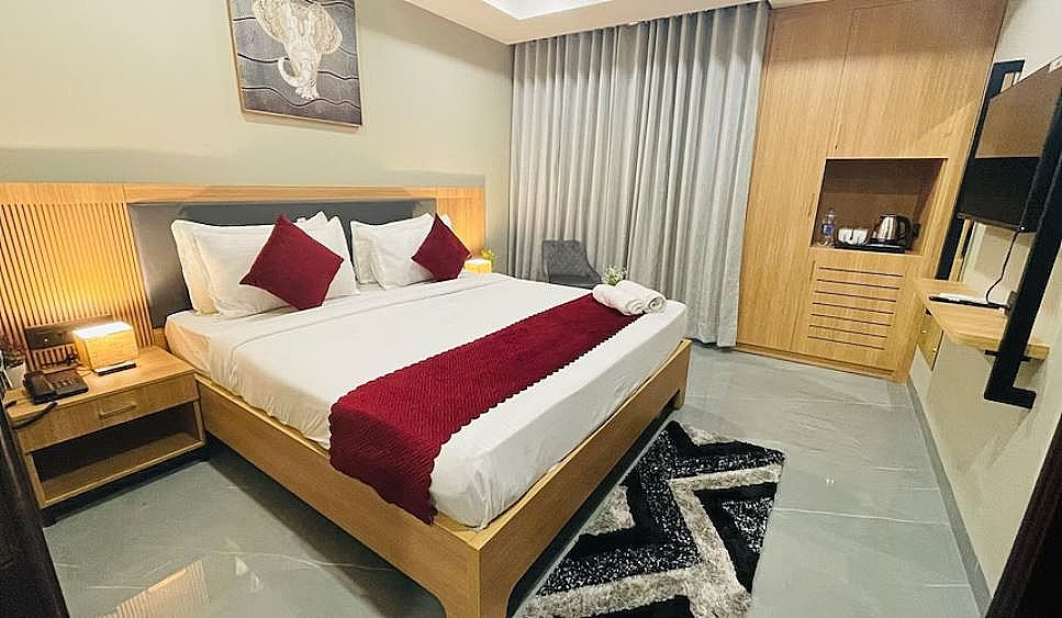 Saltstayz Select - Golf Course Road & Sector 57 Standard Room