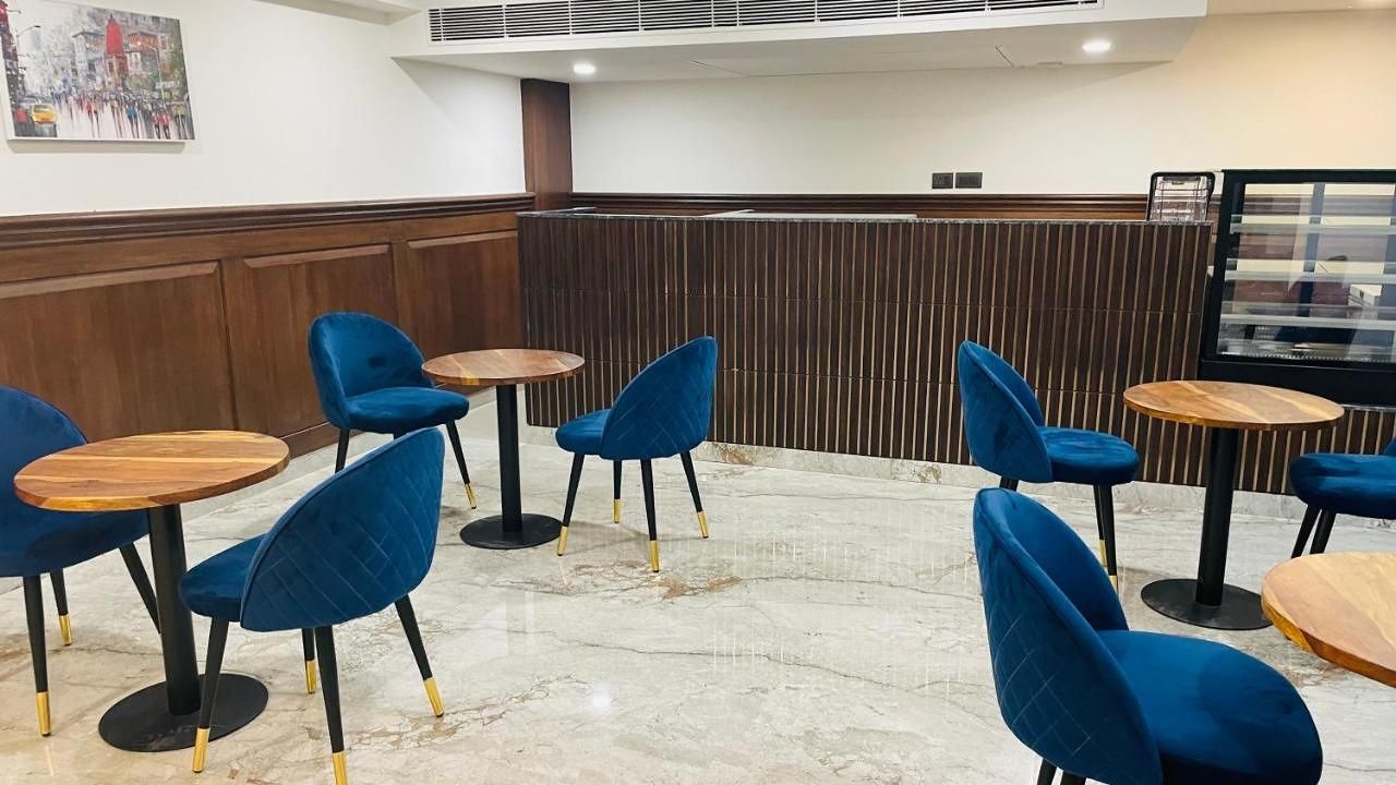 Food & Dining