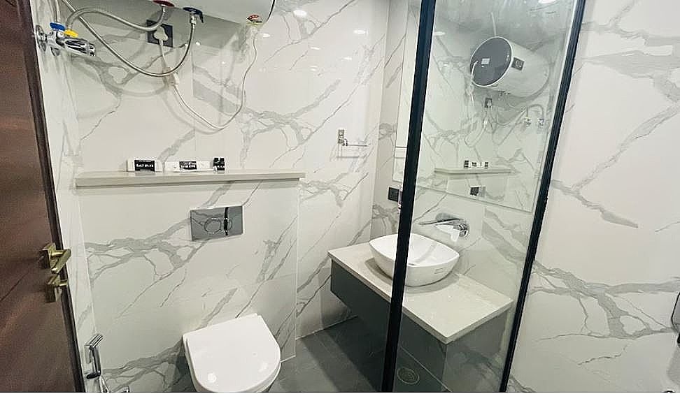 Saltstayz Select - Golf Course Road & Sector 57 Standard Room 7