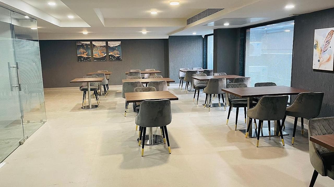 Food & Dining