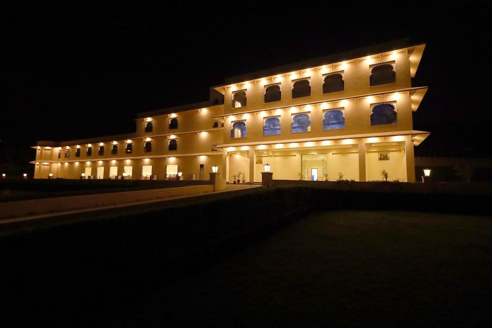 Front of property - evening/night