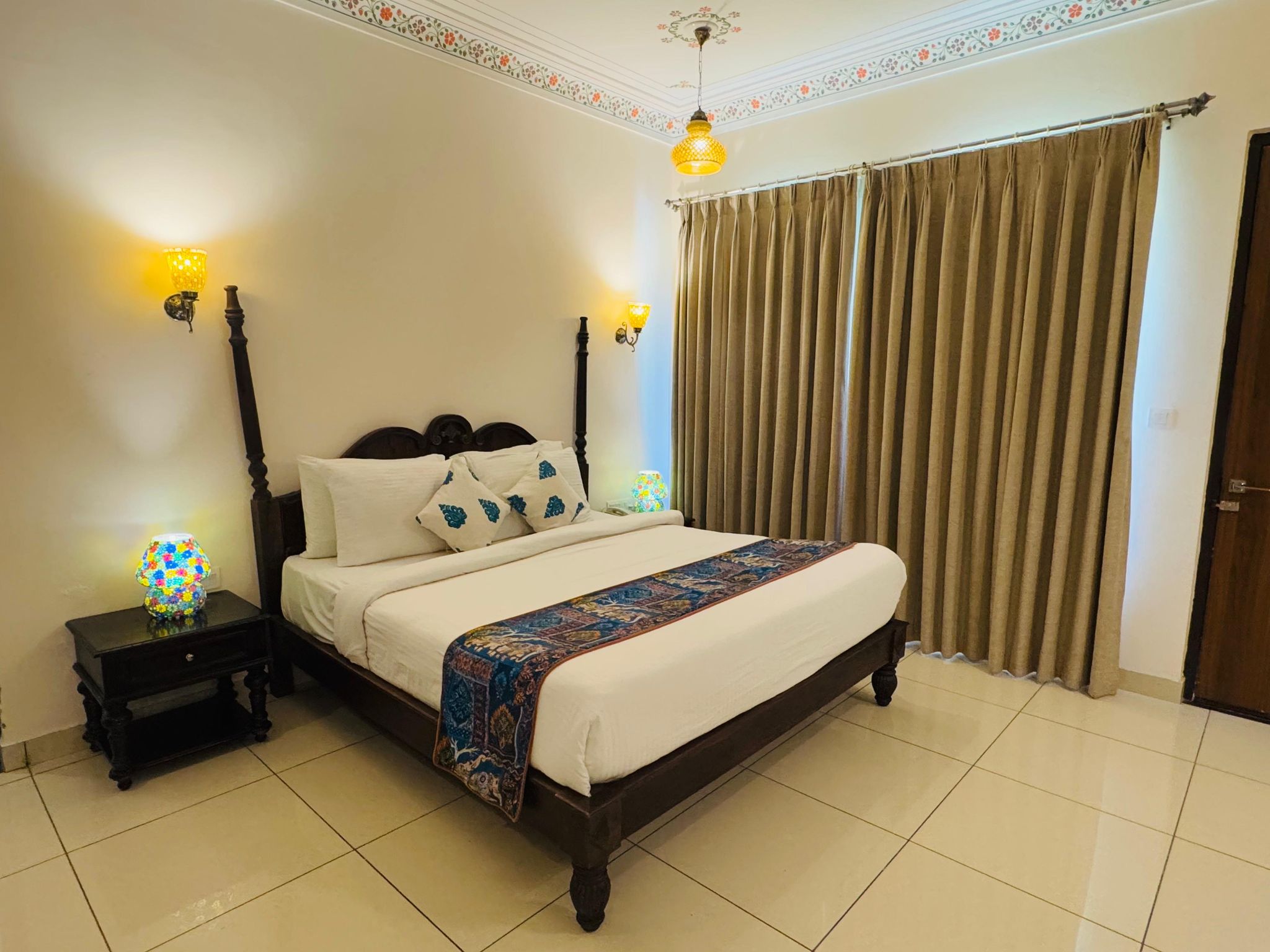 Luxury Room with Balcony