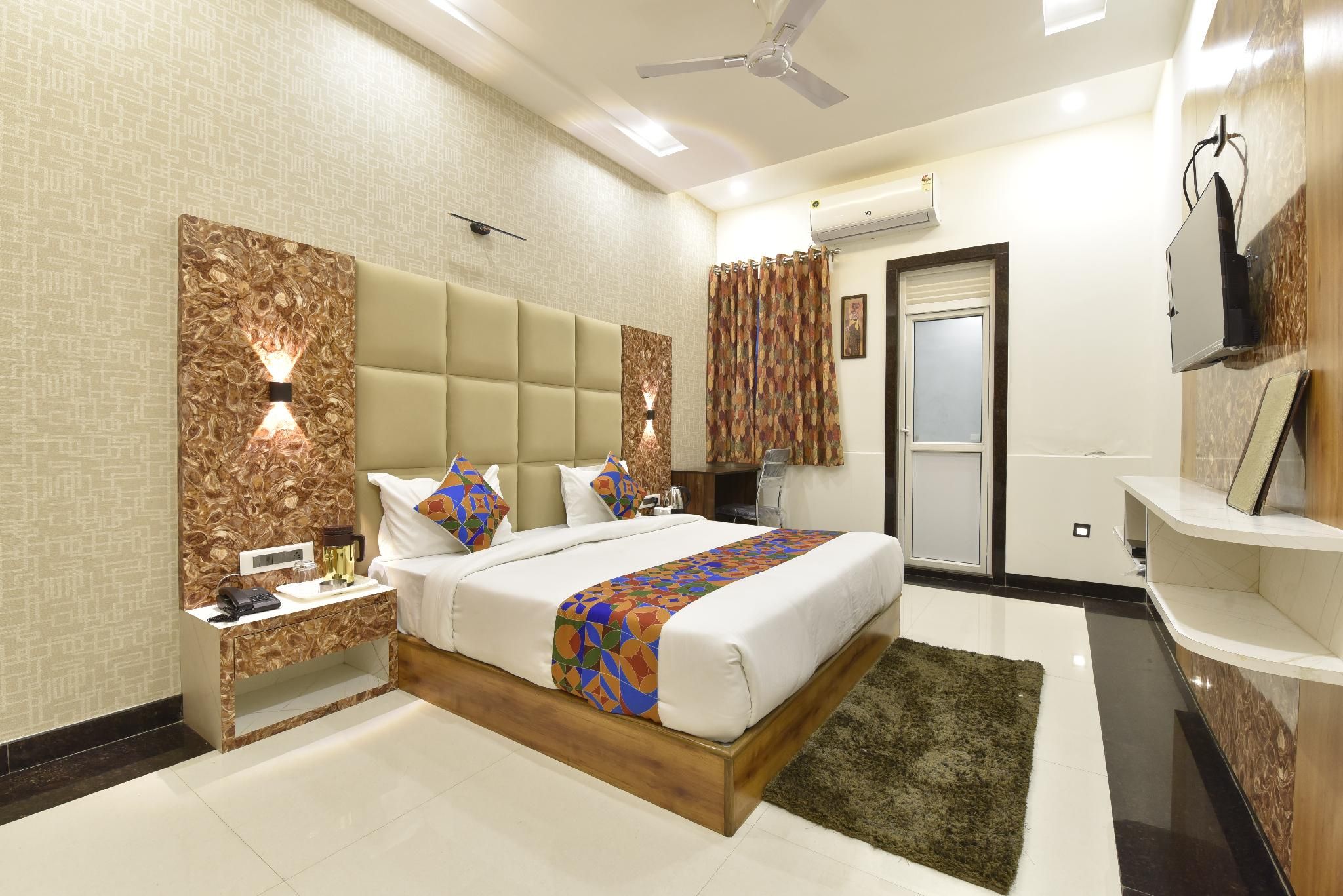 Super Deluxe Room